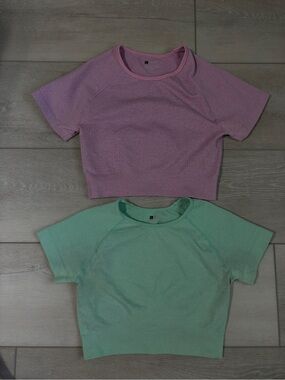 Workout tops set